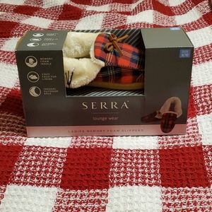 Ladies Serra plaid memory foam slippers size 9/10